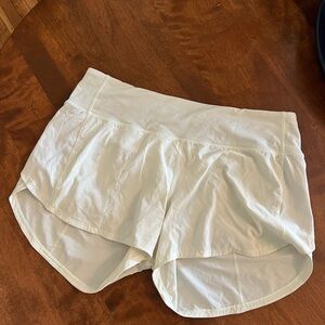 Lululemon Speed Up Mid Rise lined short - 4”